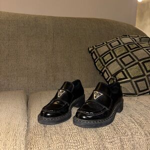 Wishbone Genuine Leather Black Loafers